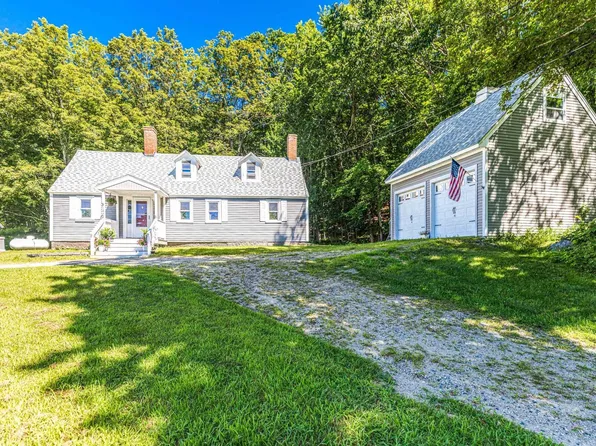 146 Second Crown Point Road, Barrington, NH 03825