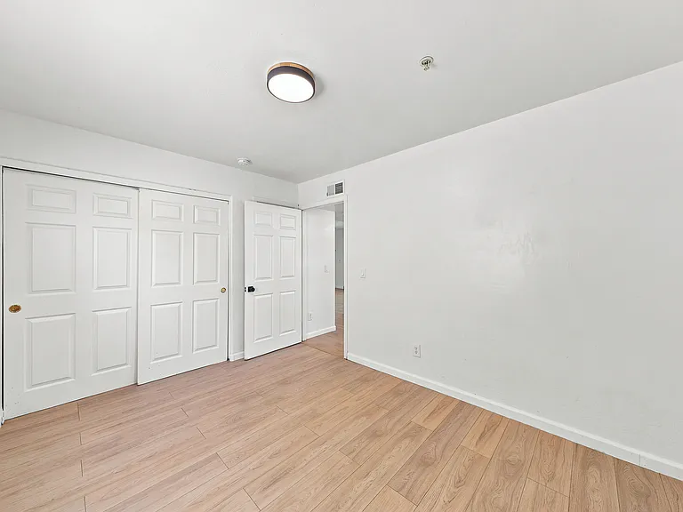 2324 W Lone Cactus Dr #11 — Photo 15