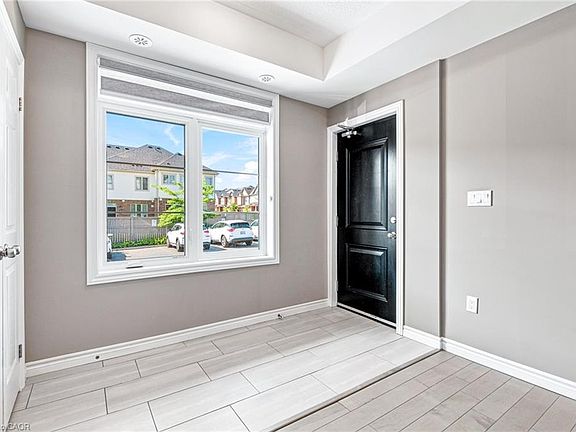 5th image of 12 Wheat Ln