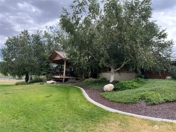 577 Old Highway 97 #A, Brewster, WA 98812