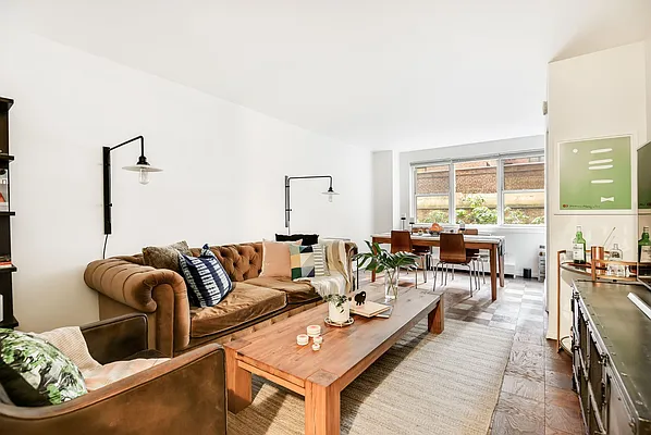 Sold by Compass | media 1