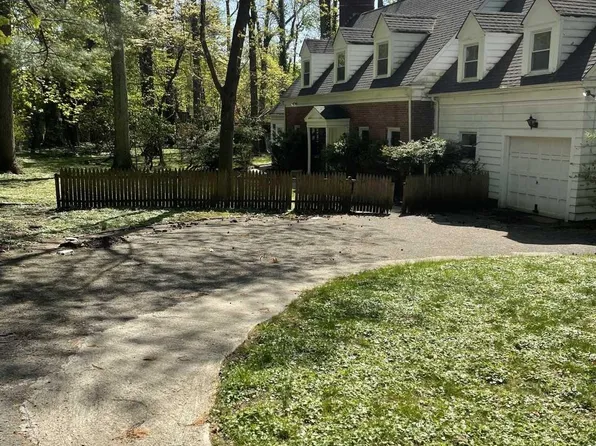 76 Beech Rd, Englewood, NJ 07631