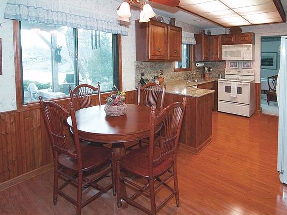 5th image of 164 Hingham Ln