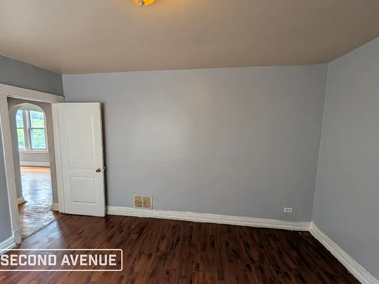 12436 S Princeton Ave — Photo 4