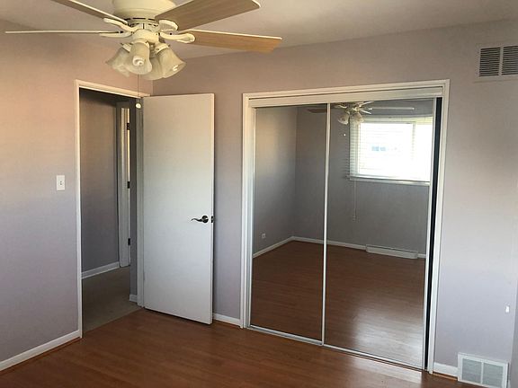 3rd image of 8649 Niles Center Rd #D