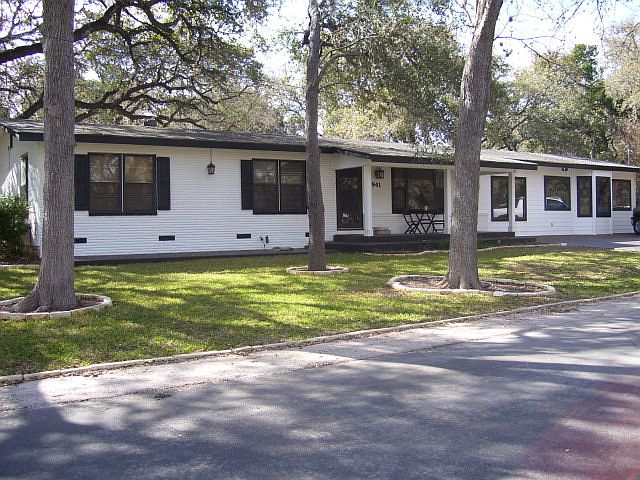 1st image of 941 Canyon Dr