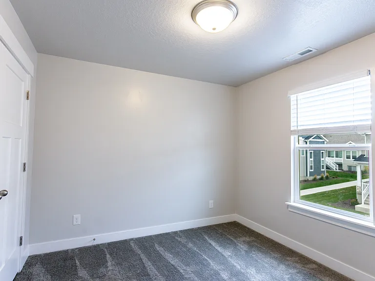 1620 N 3890 W — Photo 8