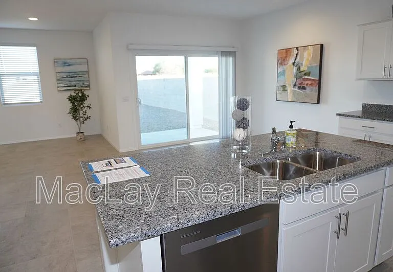 1164 W Chimes Tower Dr — Photo 37