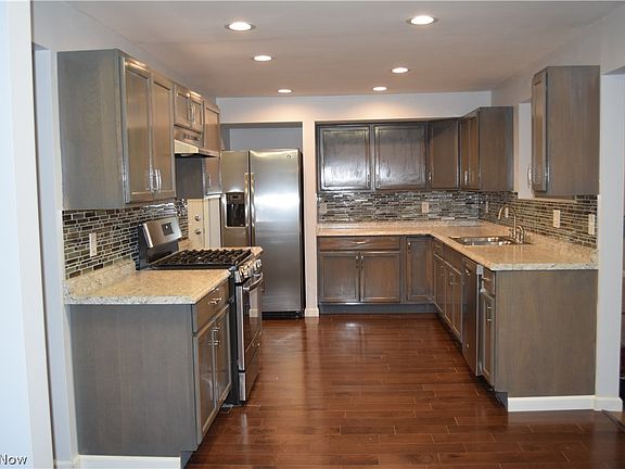 4th image of 20337 Westwood Park Blvd