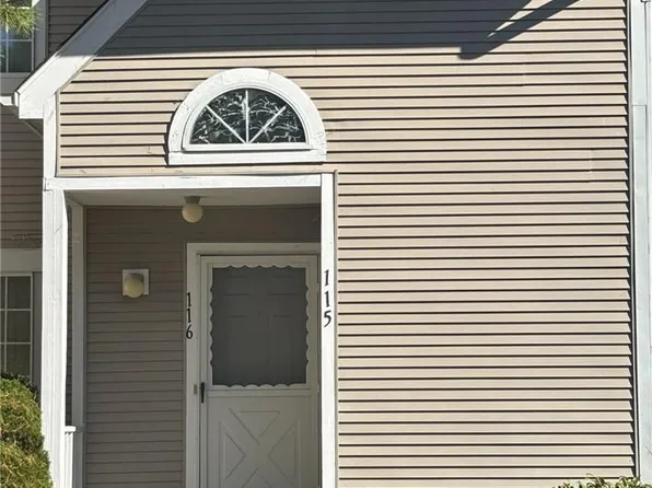 115 Green Meadows Way, Chester, NY 10918