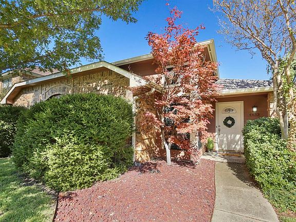 3rd image of 4433 Odessa Dr
