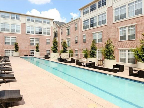 3rd image of 2305 Worthington St #329