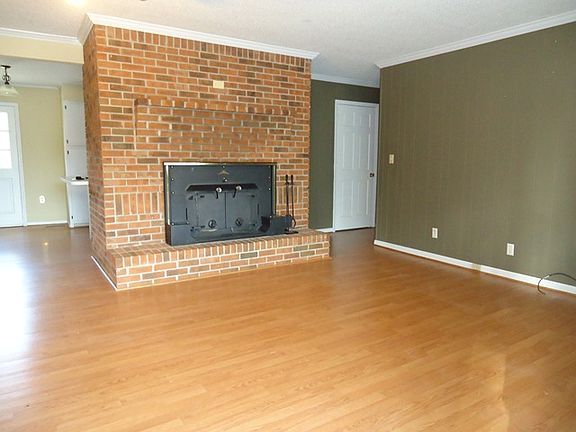 Great Room w/Laminate floors