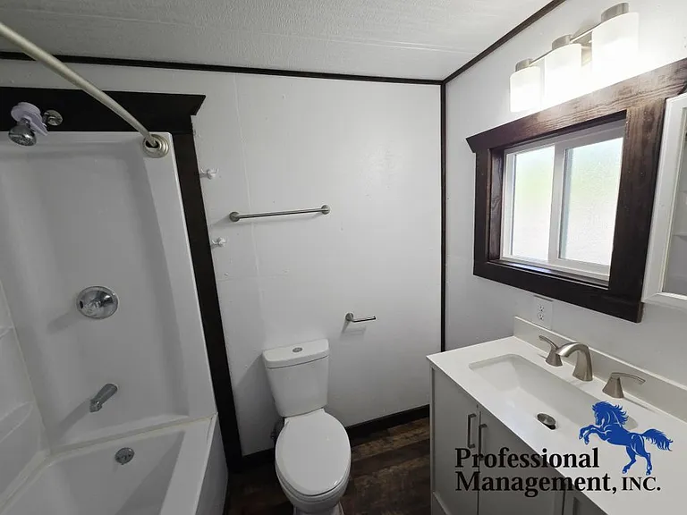 1620 Valley Dr — Photo 6