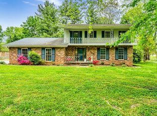 1004 Sanders Rd, Knoxville, TN 37923
