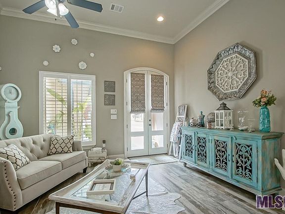 5th image of 43268 Meadow Grove Dr