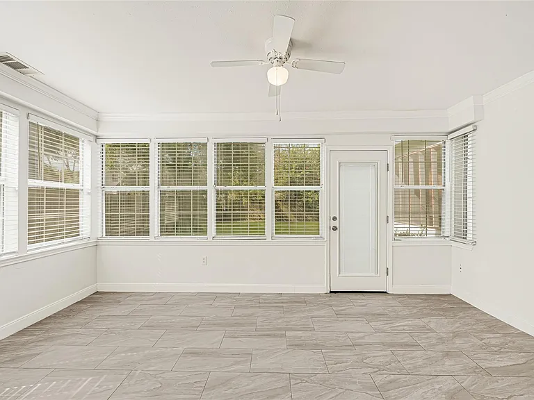 4390 Harvest Ln — Photo 12
