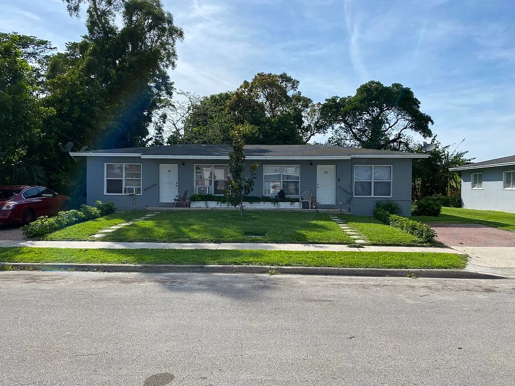 Building Photo - 37280 Okeechobee Ave #20