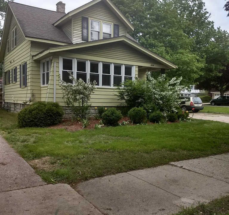 1st image of 608 Central Ave