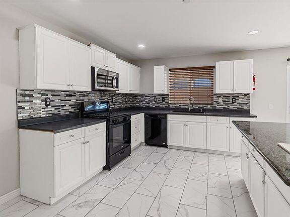 2nd image of 1250 E Avenue K6