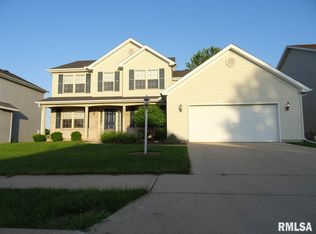 10904 N Crestpointe Ln, Dunlap, IL 61525