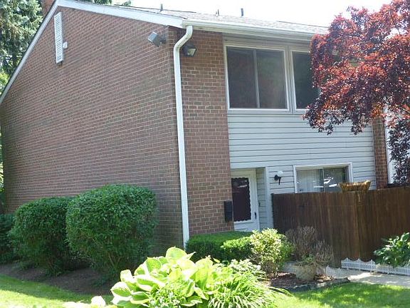 Front of Townhome