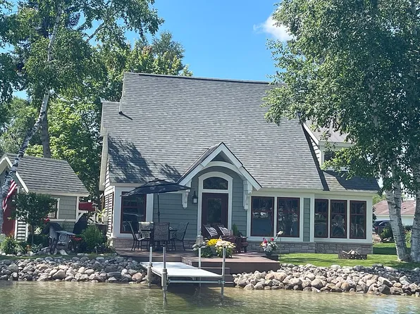 8908 Westview Dr, Lake, MI 48632