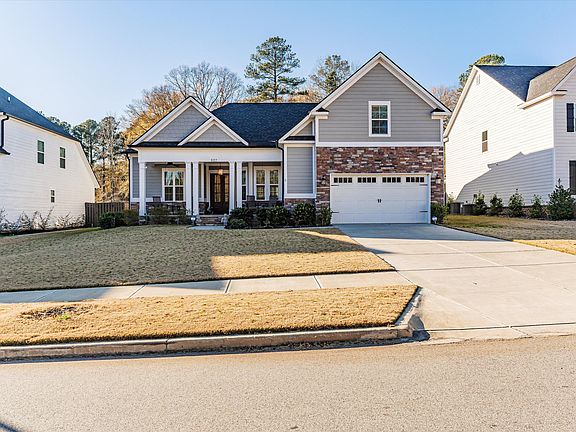 2nd image of 527 River Oaks Lane