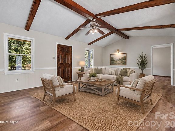 4th image of 102 Roxie Ln
