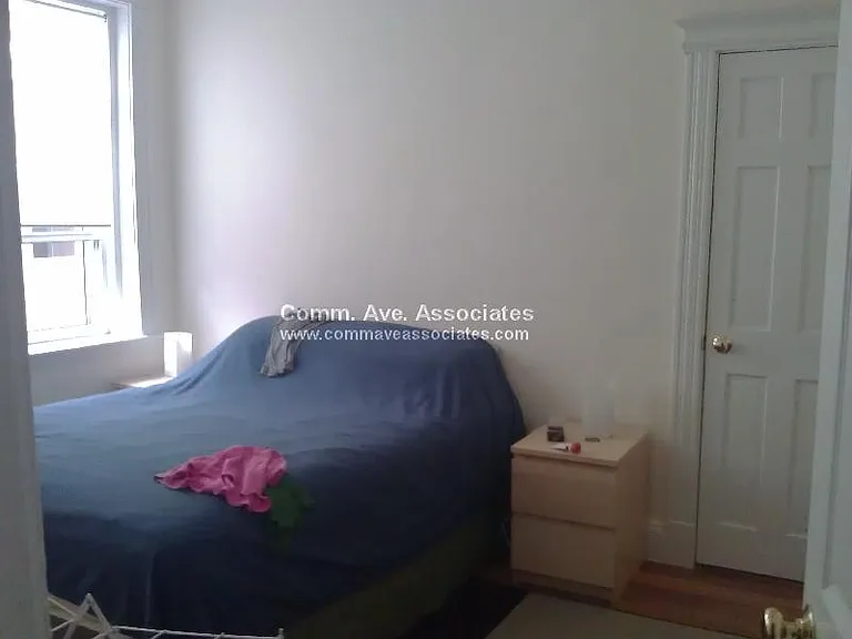 437 Cambridge St #4 — Photo 2