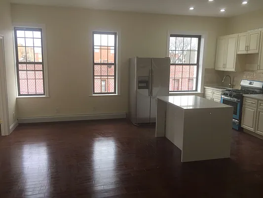 Rented by Real Estate Concept Group Inc | media 14