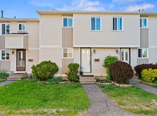 413 Woodfield Dr #D, Ottawa, ON K2G 4B7