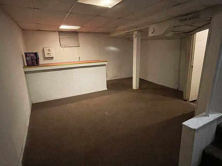 637 Vermont St — Photo 13