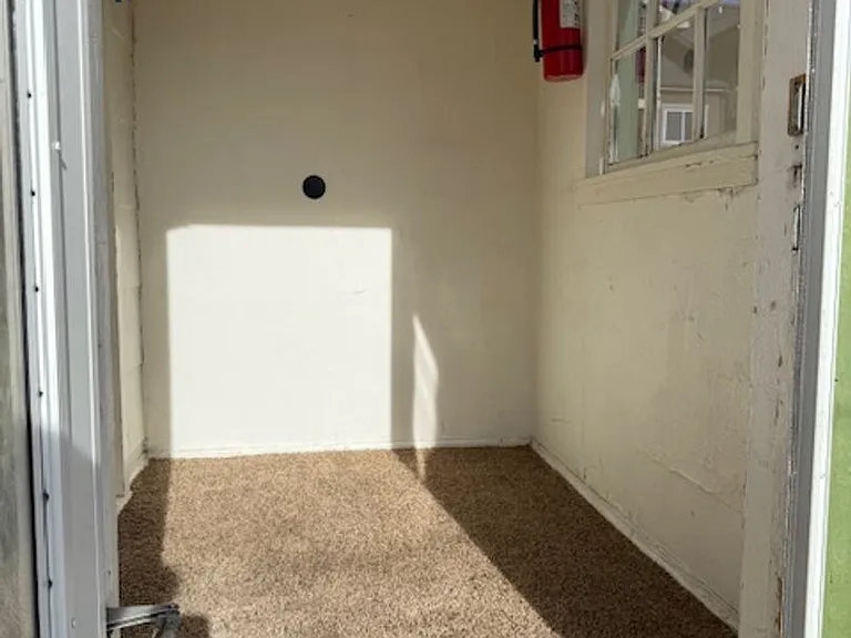 300-8 E Jefferson Rd — Photo 14