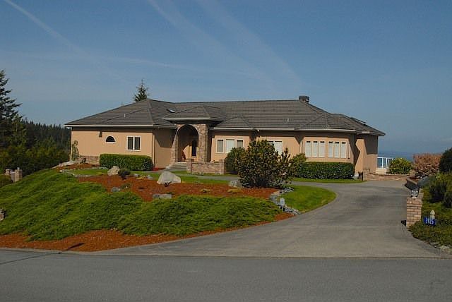 Front entry looking to west w/view