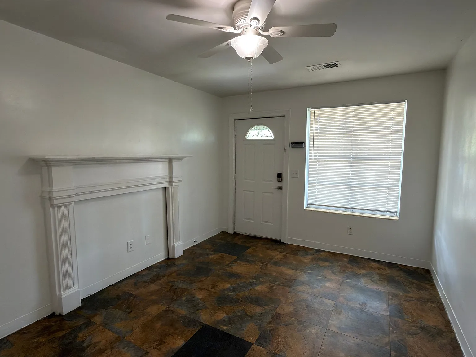 1635 Memminger Avenue Unit B - Unit B — Photo 4