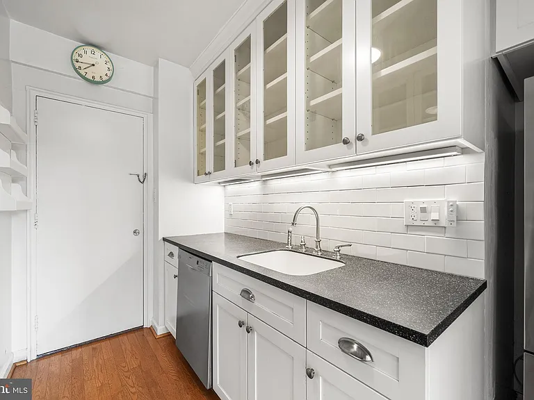 4301 Massachusetts Ave NW #4012 — Photo 5
