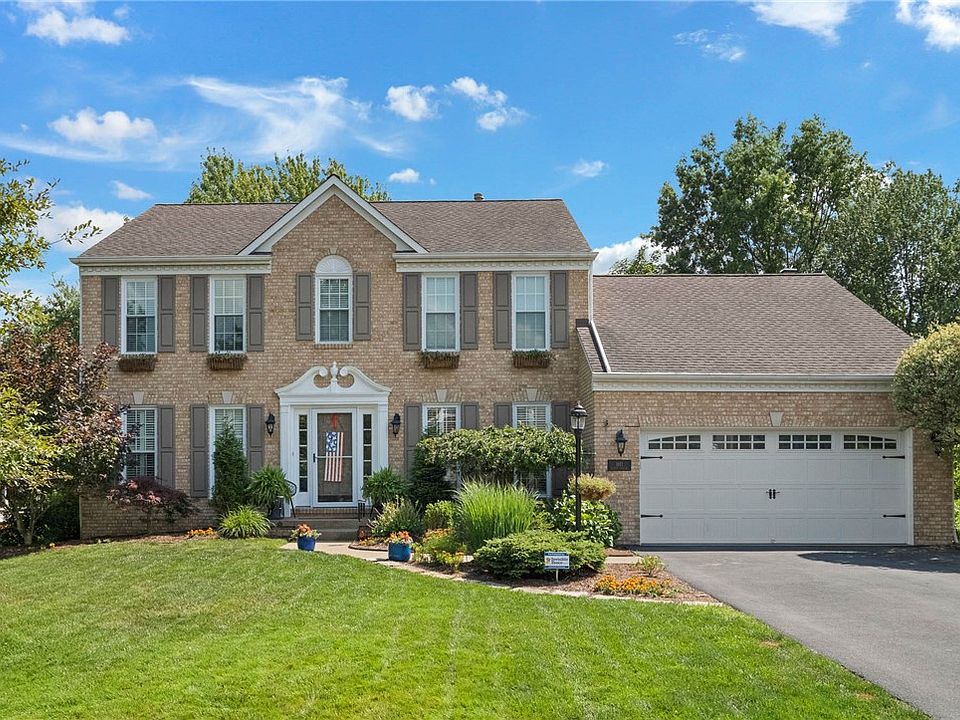 1st image of 1611 Country Club Dr