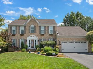 1611 Country Club Dr, Pittsburgh, PA 15237