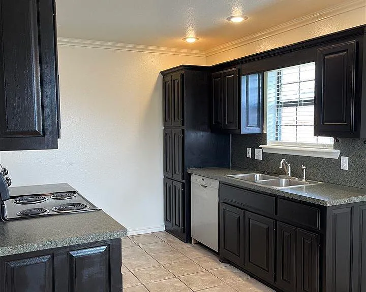 4 Johnathan Pl — Photo 4