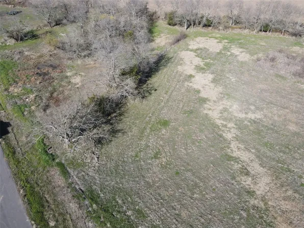 5006 Dove St, Greenville, TX 75401