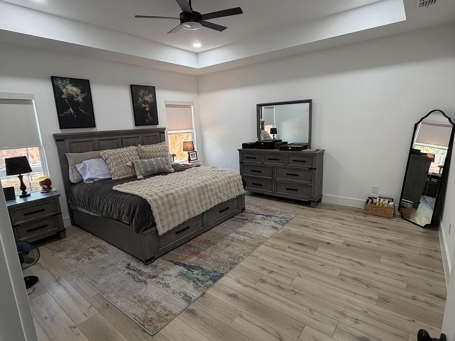 4 bed, 2600 sqft, $1,450 — Photo 2