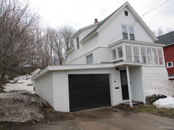 305 W Calverley St, Houghton, MI 49931