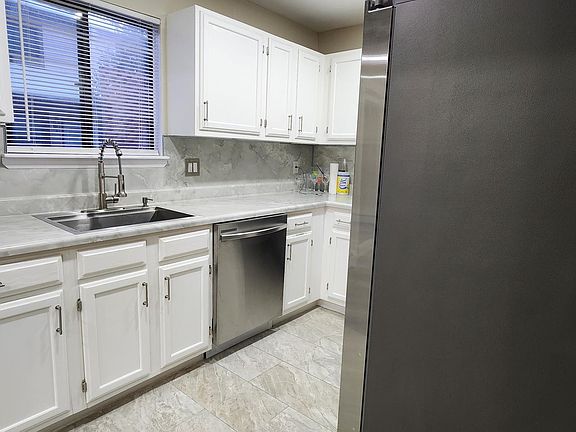 5th image of 100 Sandpiper Ln