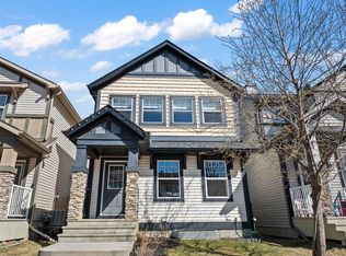 3041 Arthurs Cres SW, Edmonton, AB T6W 2H8