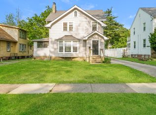 901 Beverly Rd, Cleveland Heights, OH 44121