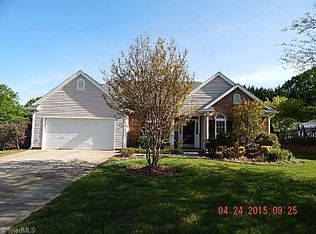 228 Day Break Dr, Kernersville, NC 27284