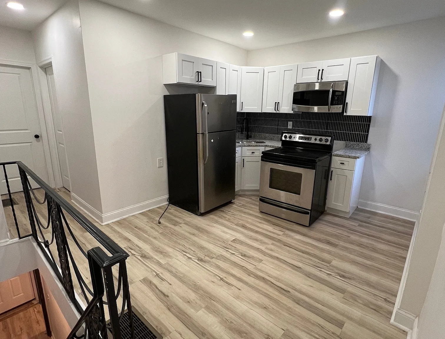 2 bed, $1,400 — Photo 3