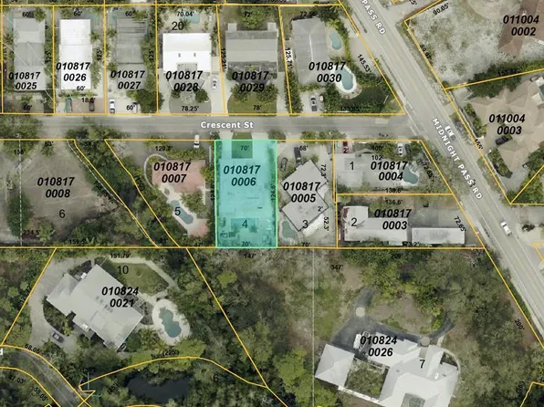 1132 Crescent St #4, Sarasota, FL 34242