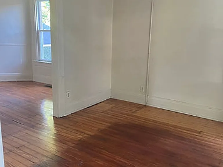 321 S Main St — Photo 2